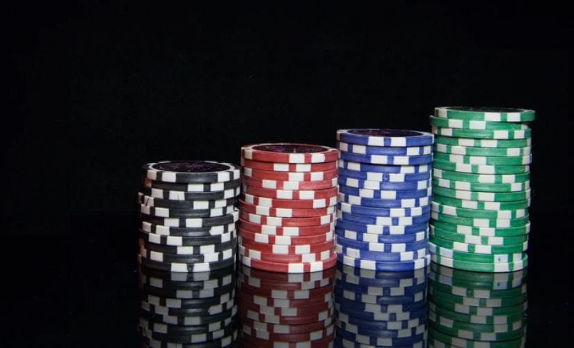 poker straddle -- what it is and why do players do it?
